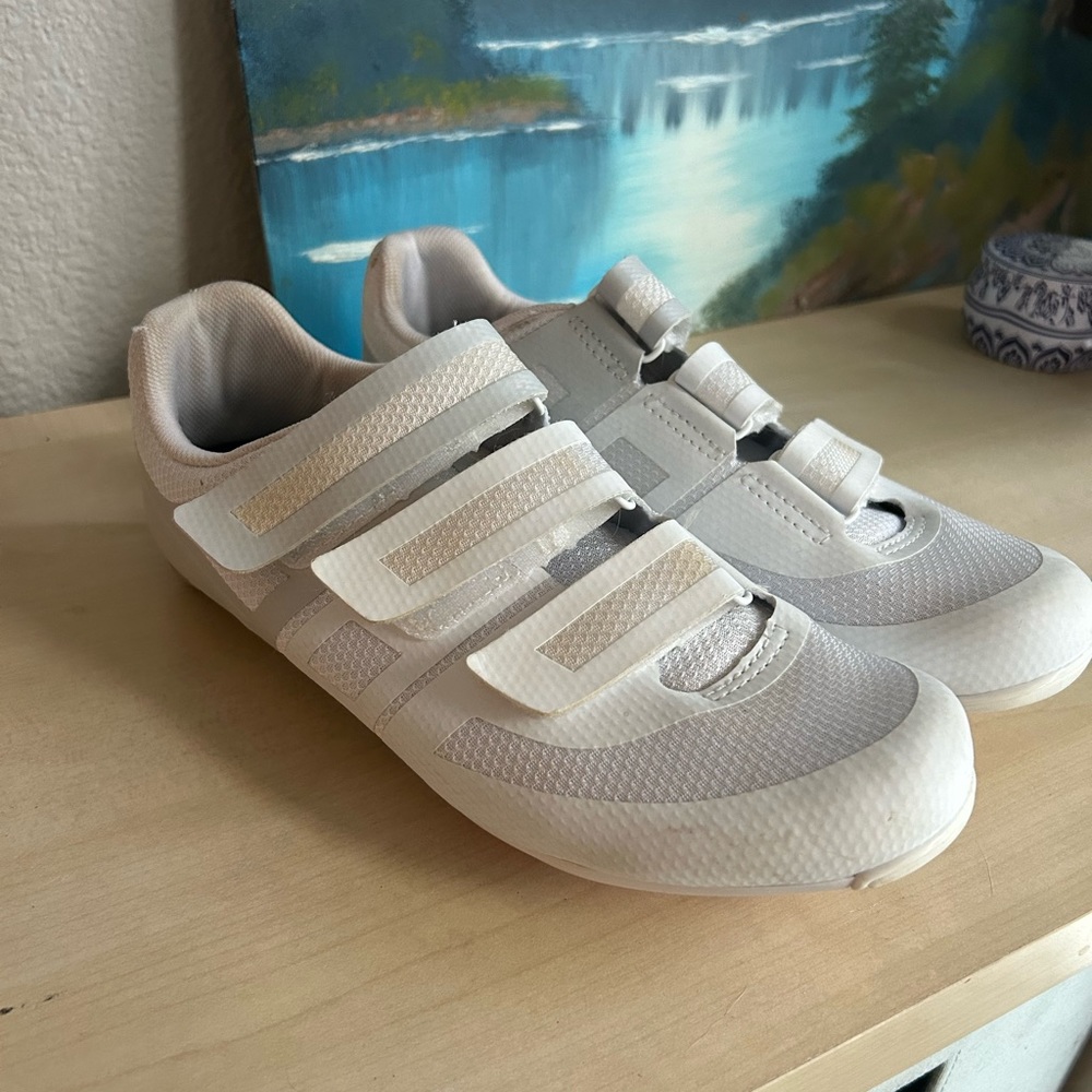 Pearl iZumi Quest Road Cycling Shoes-Womens with attached Look Delta Road Cleats